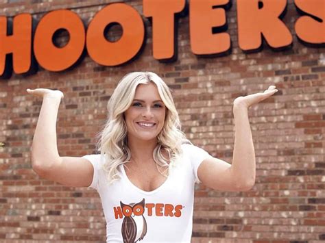 girls do porn hooters|hooters